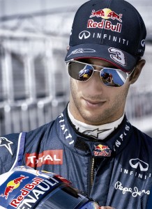 157 - 2013.04 Lookvision - Publi Red Bull 220x280 (226x286).indd