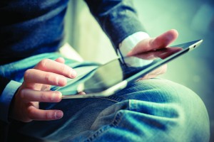 coopervision-biofinity-tablet