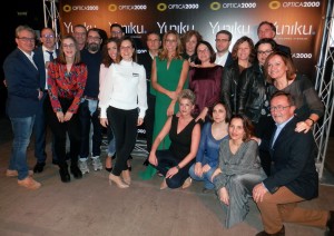 GEMMA-Y-JUANJO-CON-EQUIPO-OPTICA