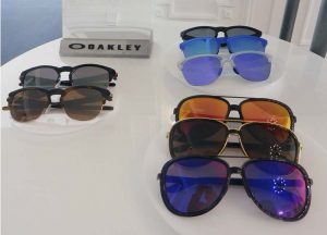 OAKLEY